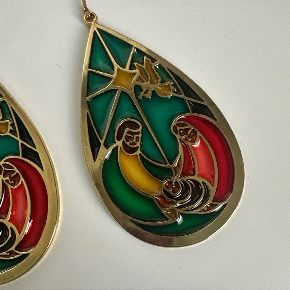 (2) Holy Family Stained Glass Window Teardrop Shape Gold Tone Xmas Ornament - Picture 8 of 15